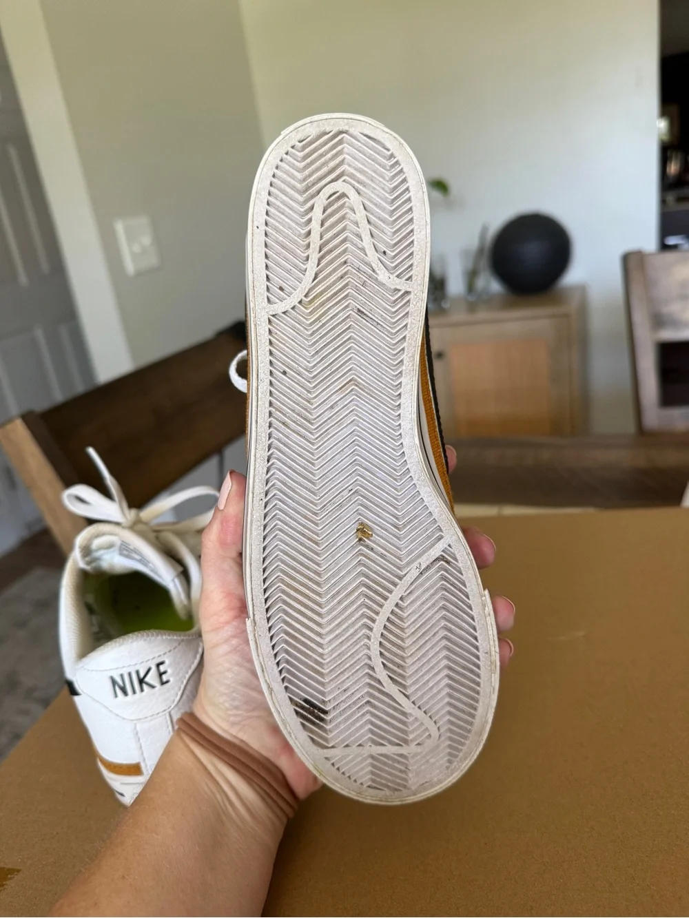 Nike womens court legacy Low-Top Sneakers size 7